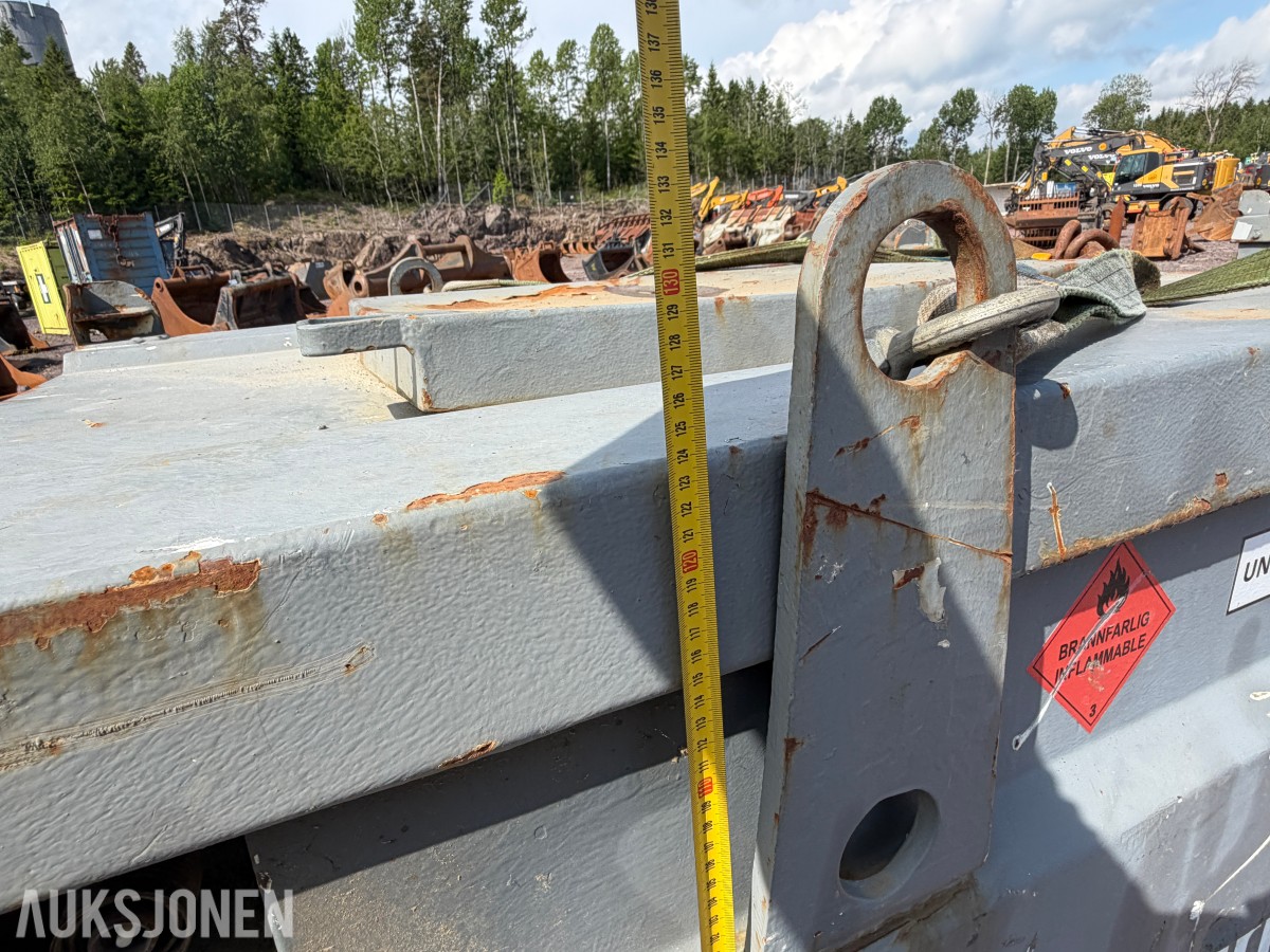 ADR-godkjent dieseltank – 1000 liter - ca. 50% innhold