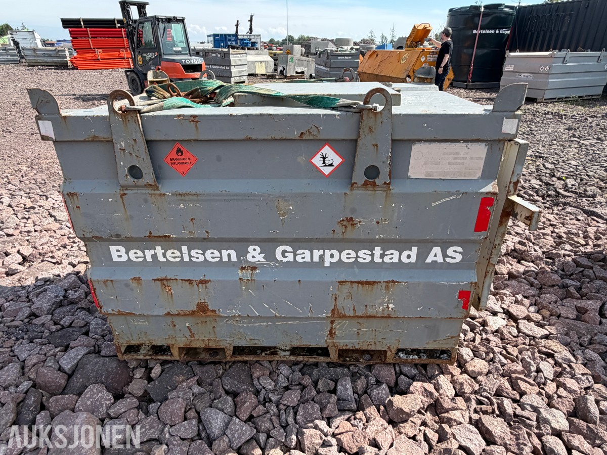 Dieseltank 1000L – ADR-godkjent transporttank