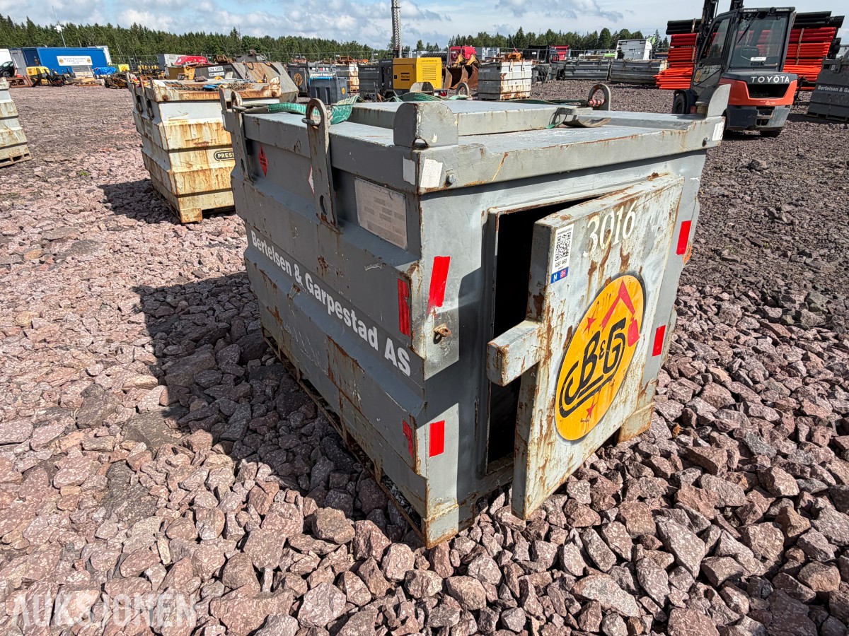 Dieseltank 1000L – ADR-godkjent transporttank