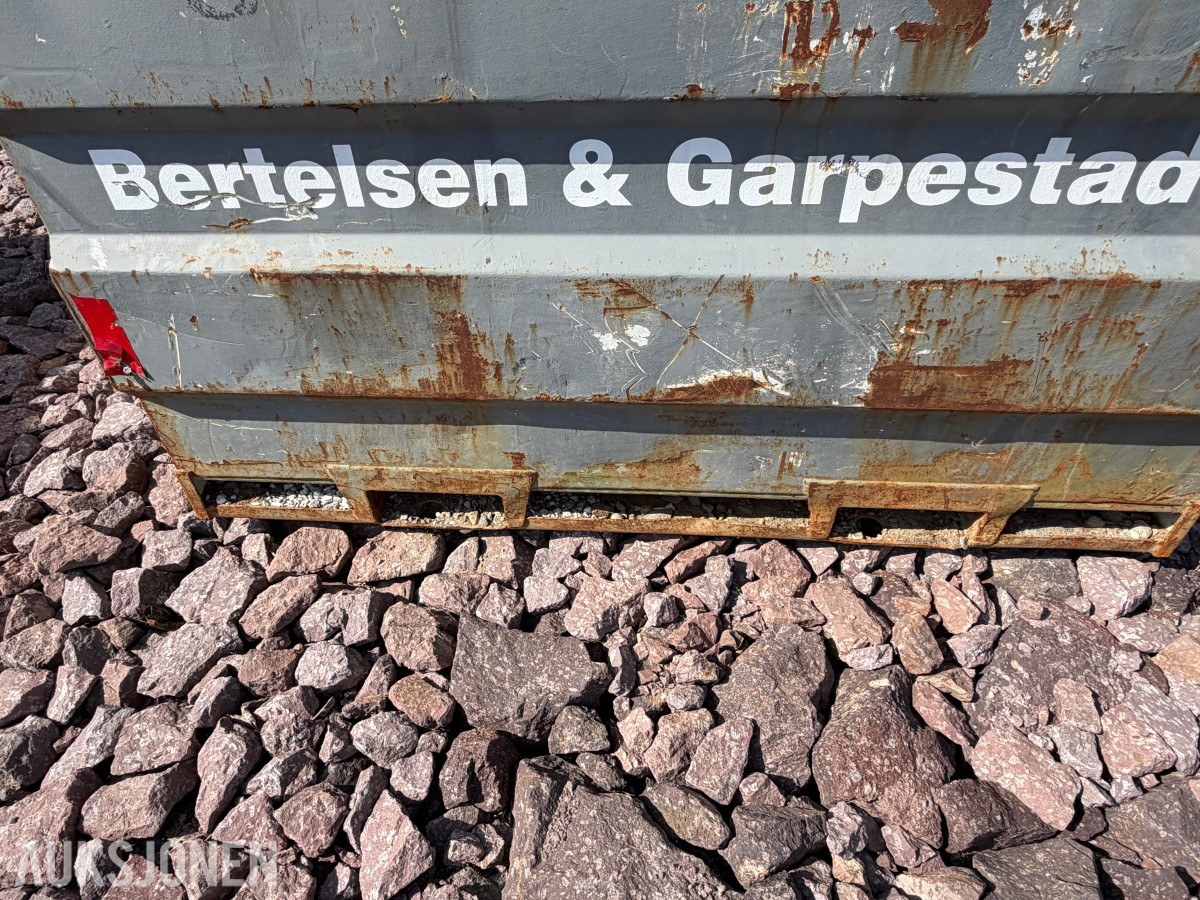 Dieseltank 1000L – ADR-godkjent transporttank