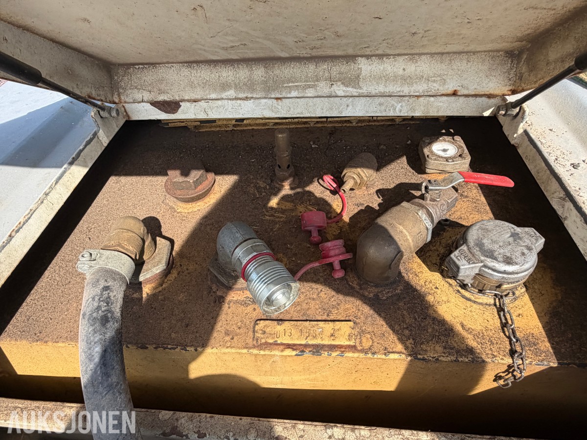 Dieseltank 1000L – ADR-godkjent transporttank