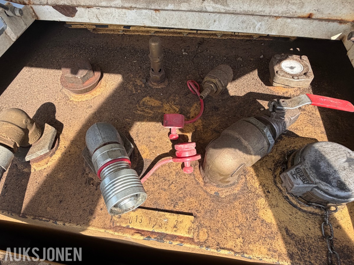Dieseltank 1000L – ADR-godkjent transporttank