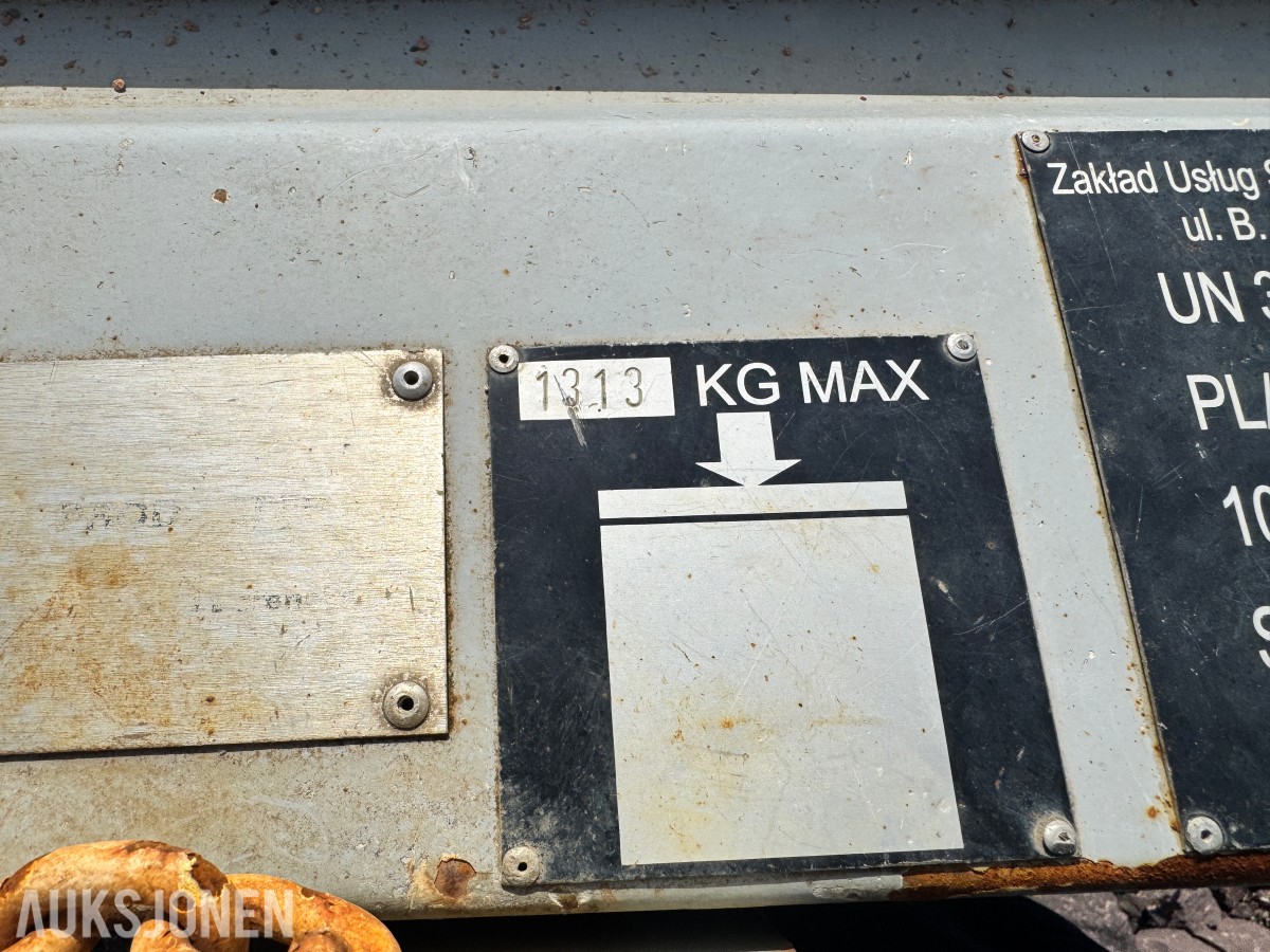 Dieseltank 1000 liter ca 30 % innhold