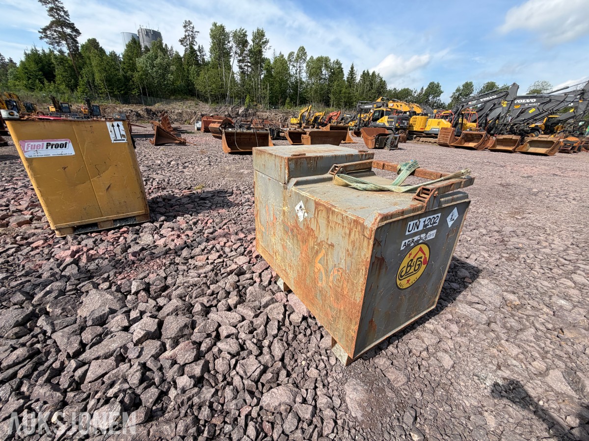 Farmartanken diesel tank 600L med pumpe