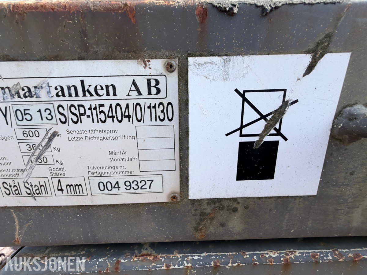 Farmartanken diesel tank 600L med pumpe