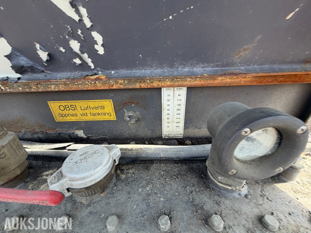 Farmartanken diesel tank 600L med pumpe