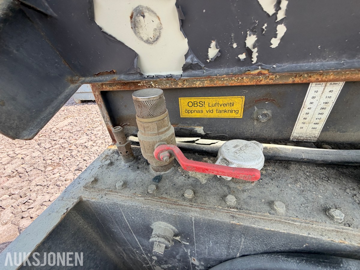 Farmartanken diesel tank 600L med pumpe