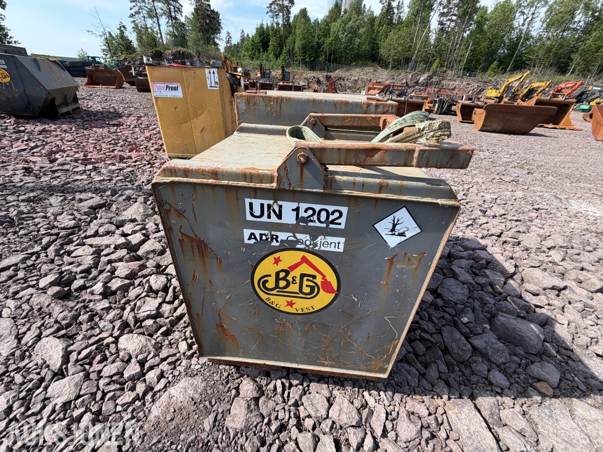 Farmartanken diesel tank 600L med pumpe