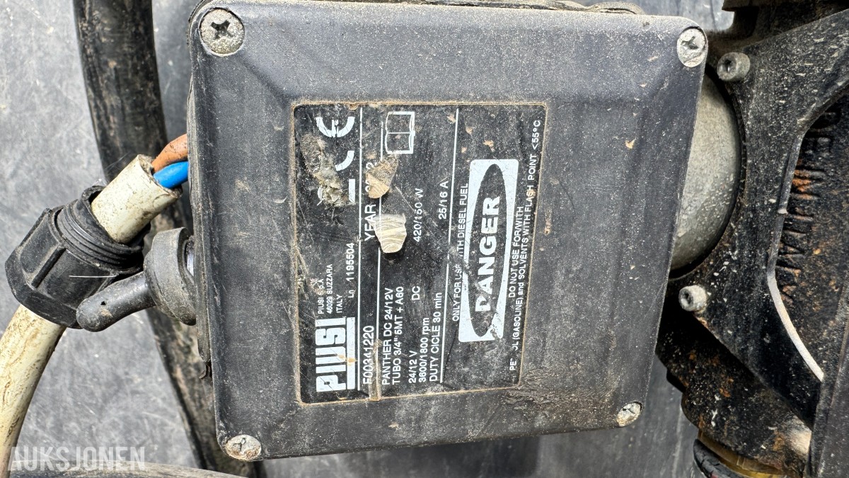 Farmartanken diesel tank 600L med pumpe