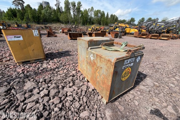 Farmartanken diesel tank 600L med pumpe