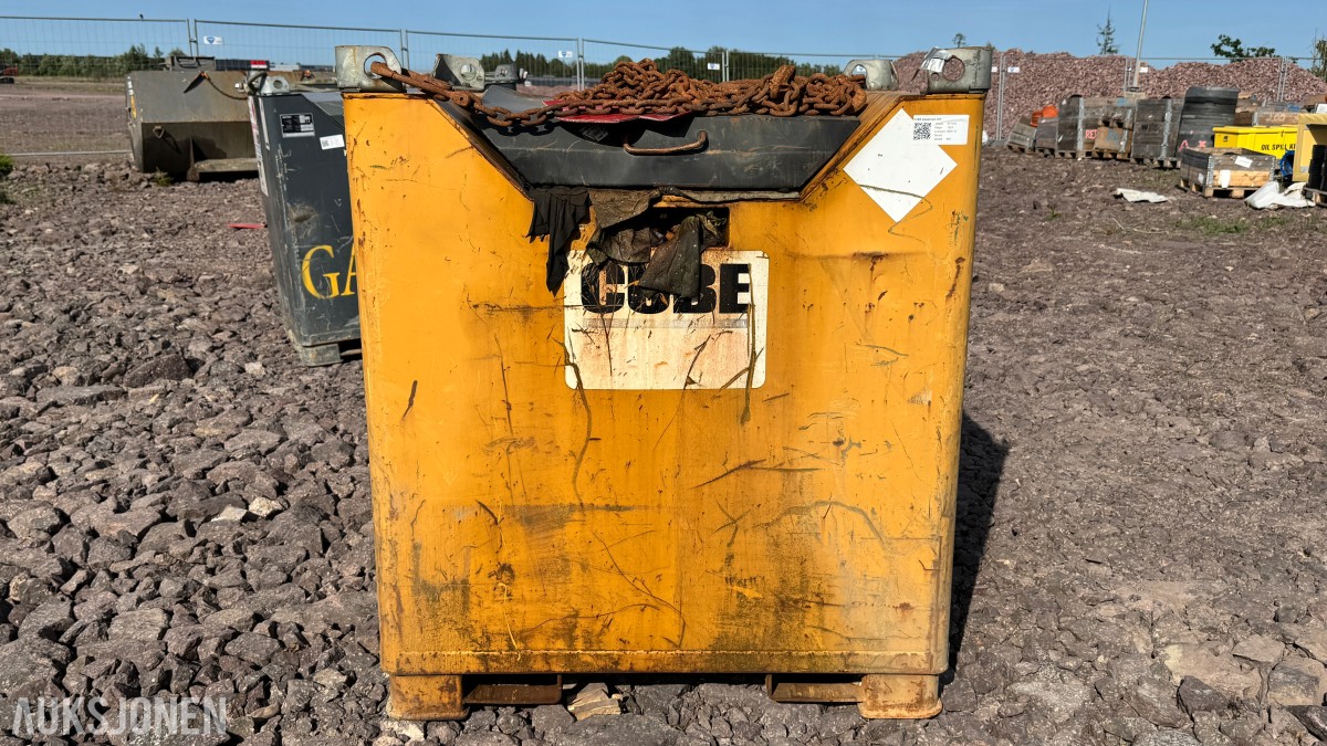 Fuelproof Cube dieseltank 900L - Ca 750L innhold medfølger