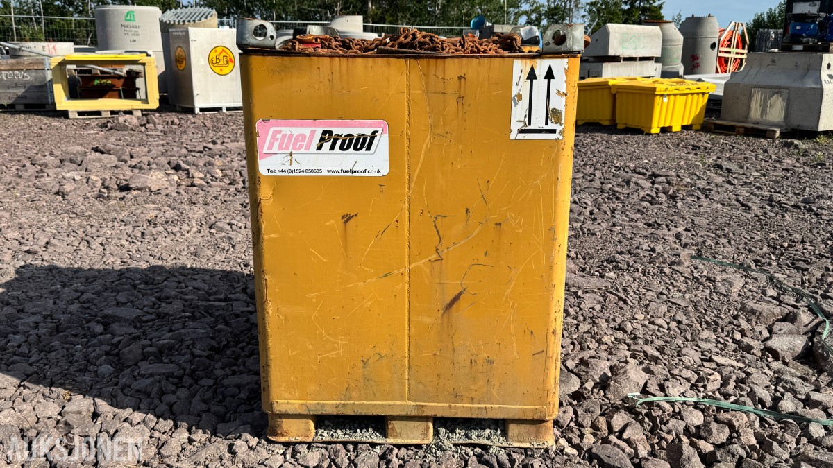 Fuelproof Cube dieseltank 900L - Ca 750L innhold medfølger