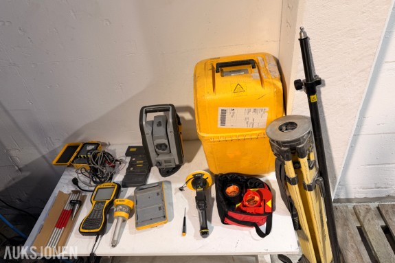 2010 Trimble SPS930 DR Plus totalstasjon med TSC3, SiteVision, Tri-Max stativ og tilbehør