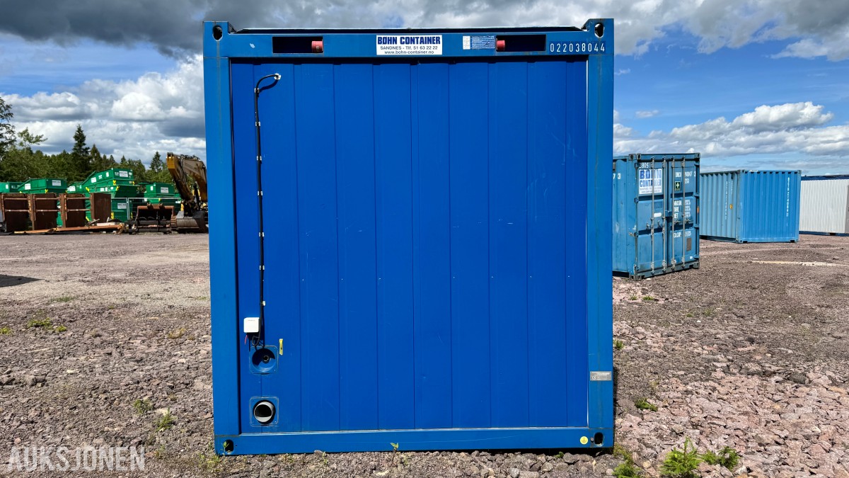 20 FOT sanitærcontainer 20 fot – med dusj, toalett og vaskesone