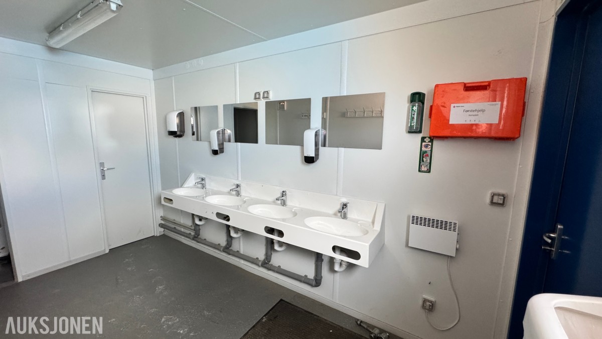 20 FOT sanitærcontainer 20 fot – med dusj, toalett og vaskesone