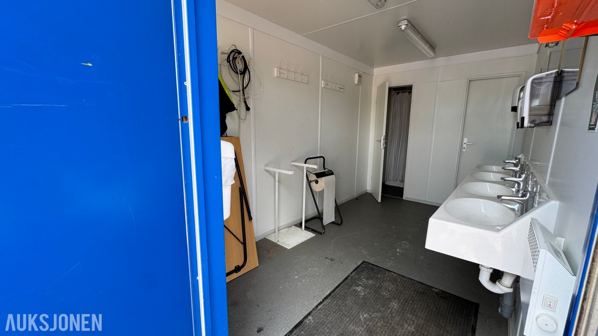 20 FOT sanitærcontainer 20 fot – med dusj, toalett og vaskesone