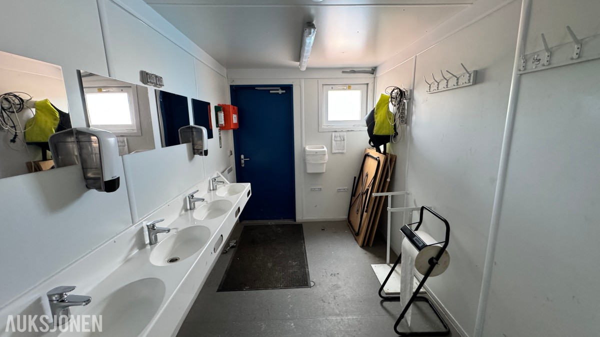 20 FOT sanitærcontainer 20 fot – med dusj, toalett og vaskesone