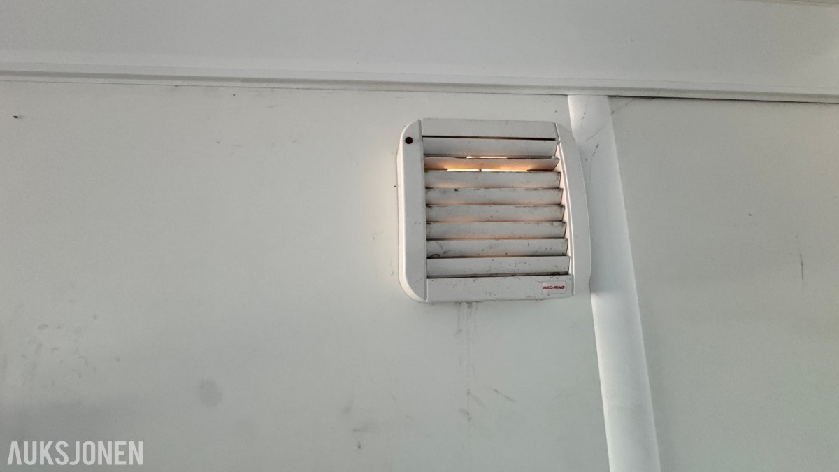 20 FOT sanitærcontainer 20 fot – med dusj, toalett og vaskesone