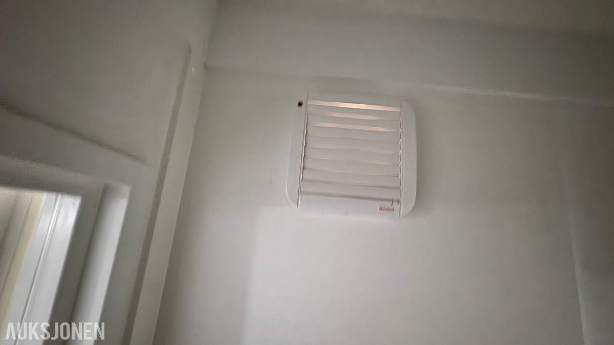 20 FOT sanitærcontainer 20 fot – med dusj, toalett og vaskesone
