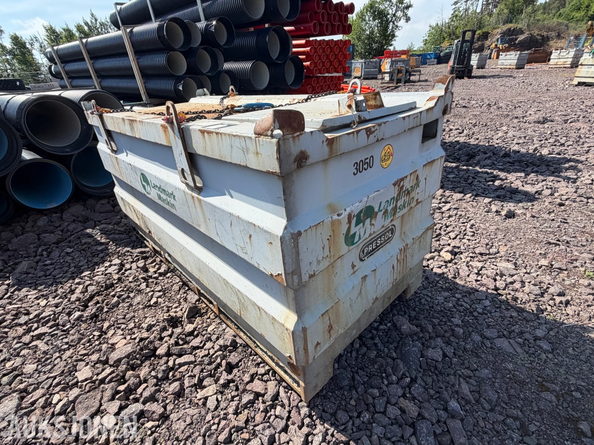 SK Tanken 2000L dieseltank med pumpe - full tank