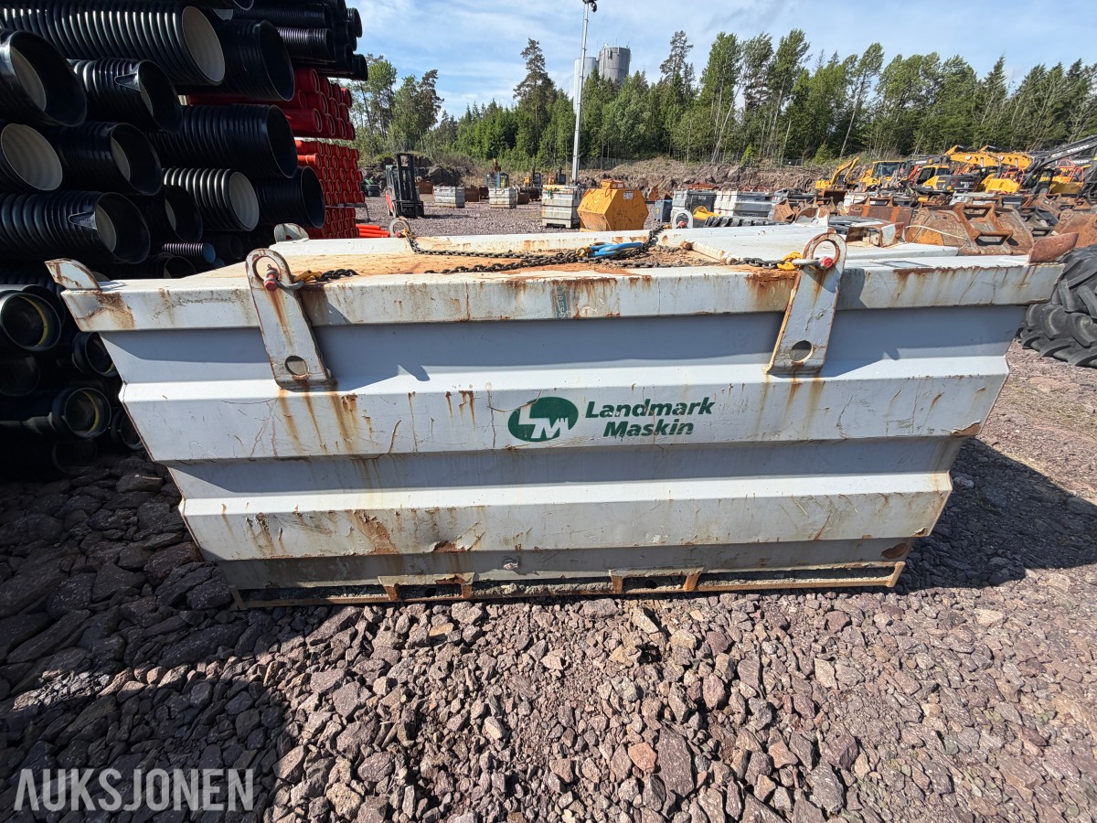 SK Tanken 2000L dieseltank med pumpe - full tank