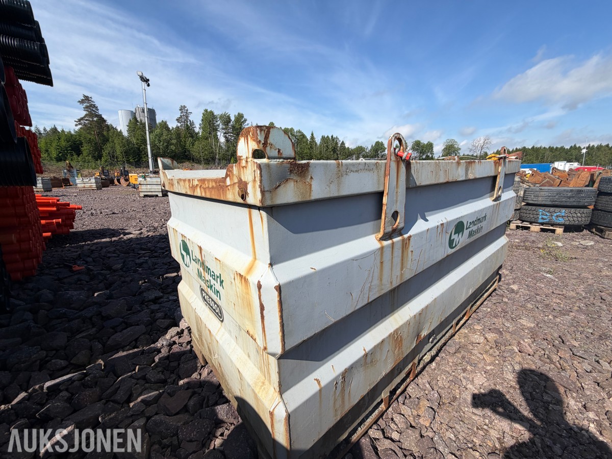 SK Tanken 2000L dieseltank med pumpe - full tank
