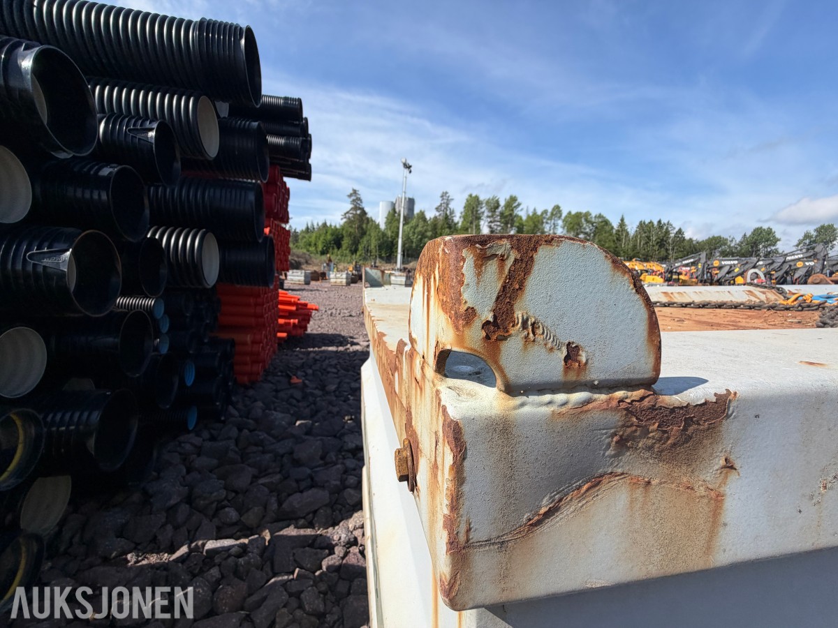 SK Tanken 2000L dieseltank med pumpe - full tank