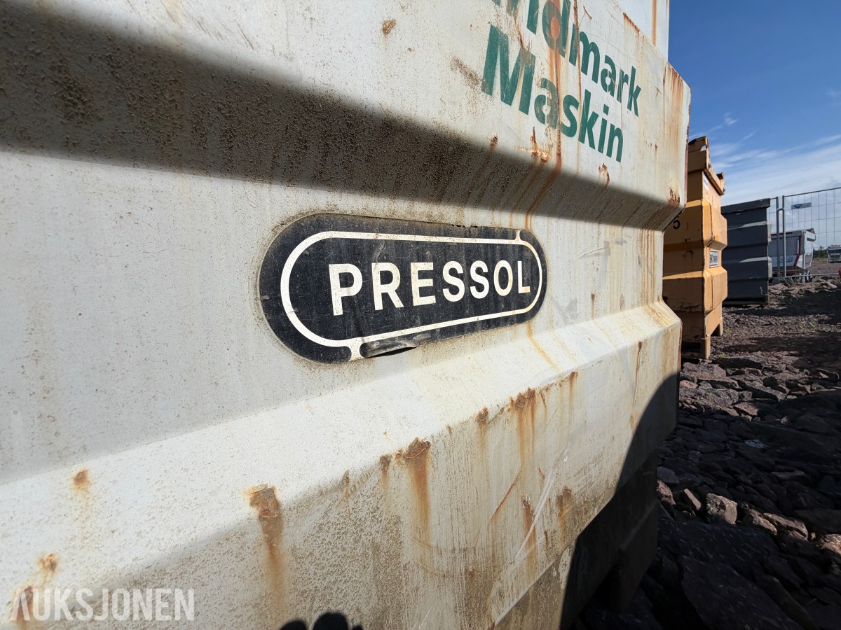 SK Tanken 2000L dieseltank med pumpe - full tank