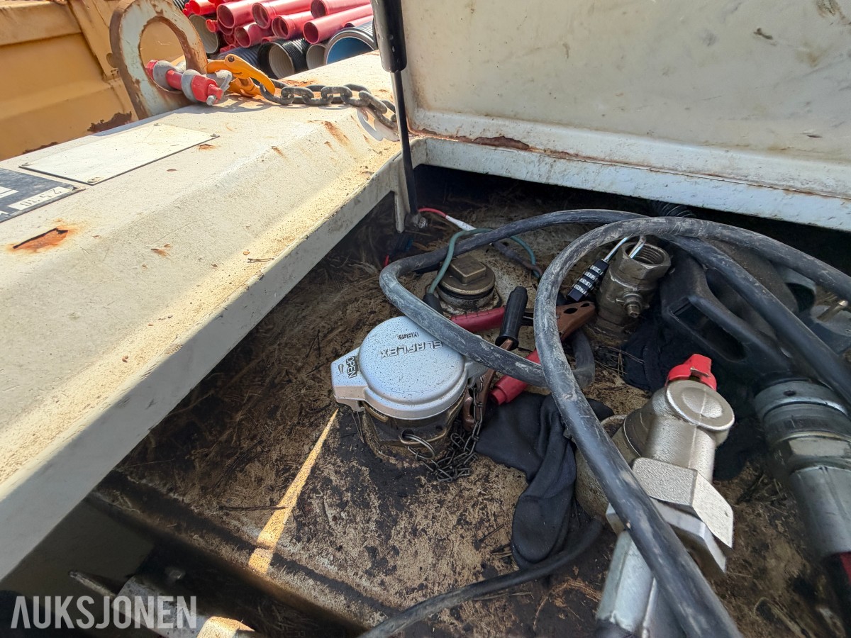 SK Tanken 2000L dieseltank med pumpe - full tank
