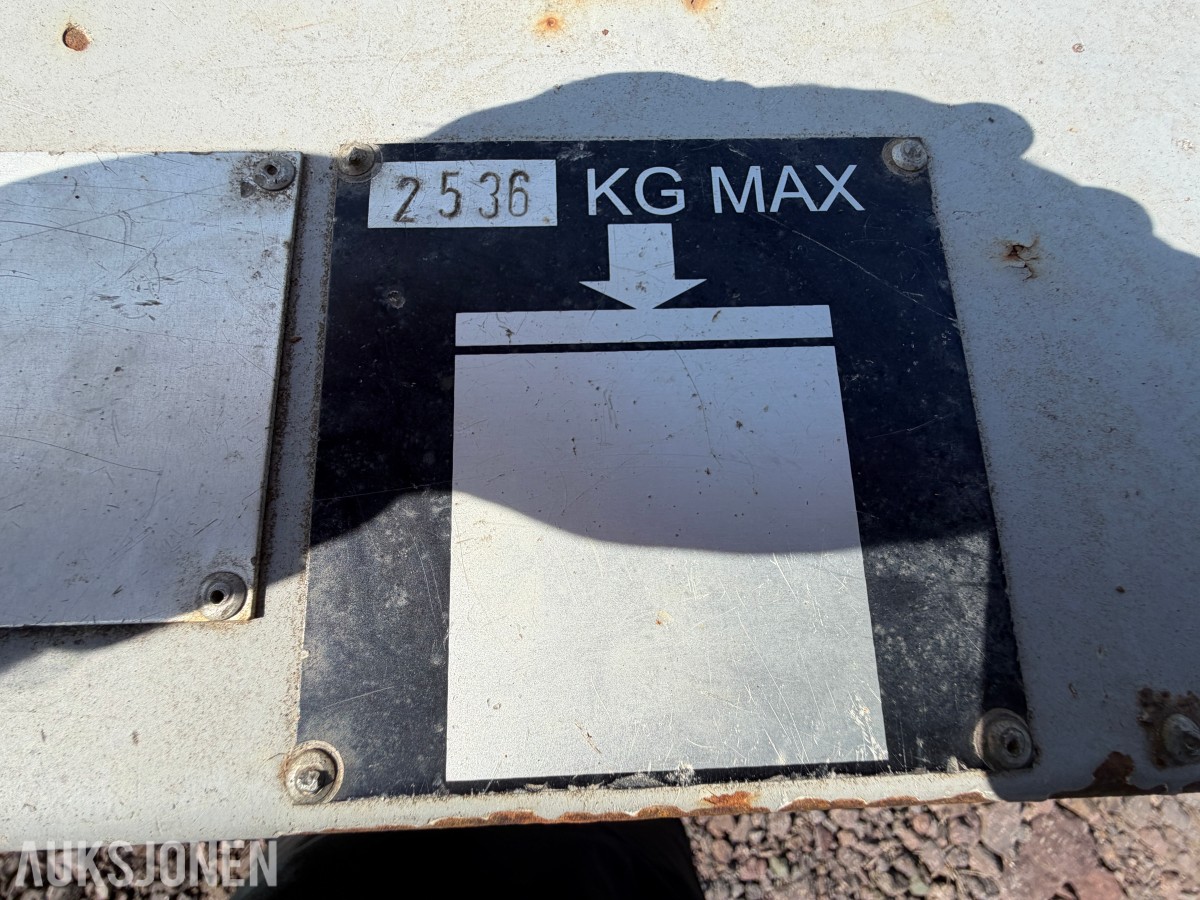 SK Tanken 2000L dieseltank med pumpe - full tank