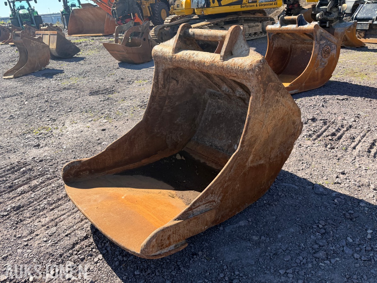 Gjerstad Renskskuff S70 1800kg 1700L