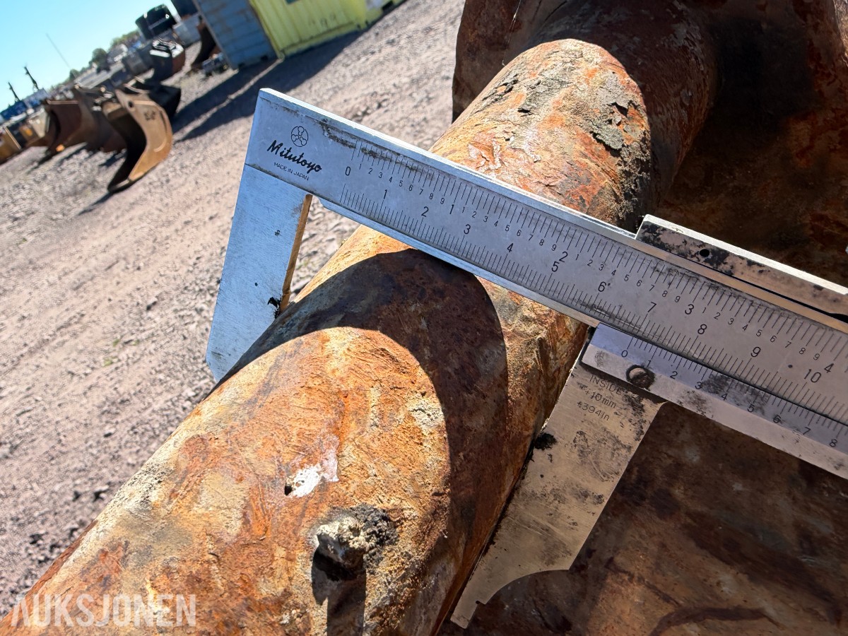 Gjerstad Renskskuff S70 1800kg 1700L