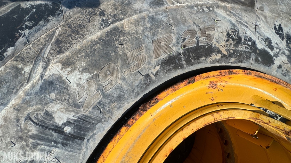 Michelin XTRA DEFEND 29.5R25 ubrukt dekk på felg
