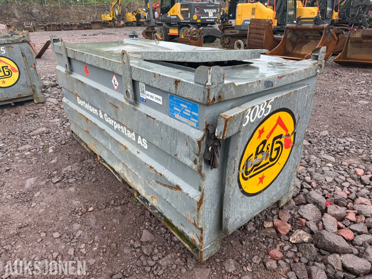 2021 Dieseltank 2000l (Vera) - full tank