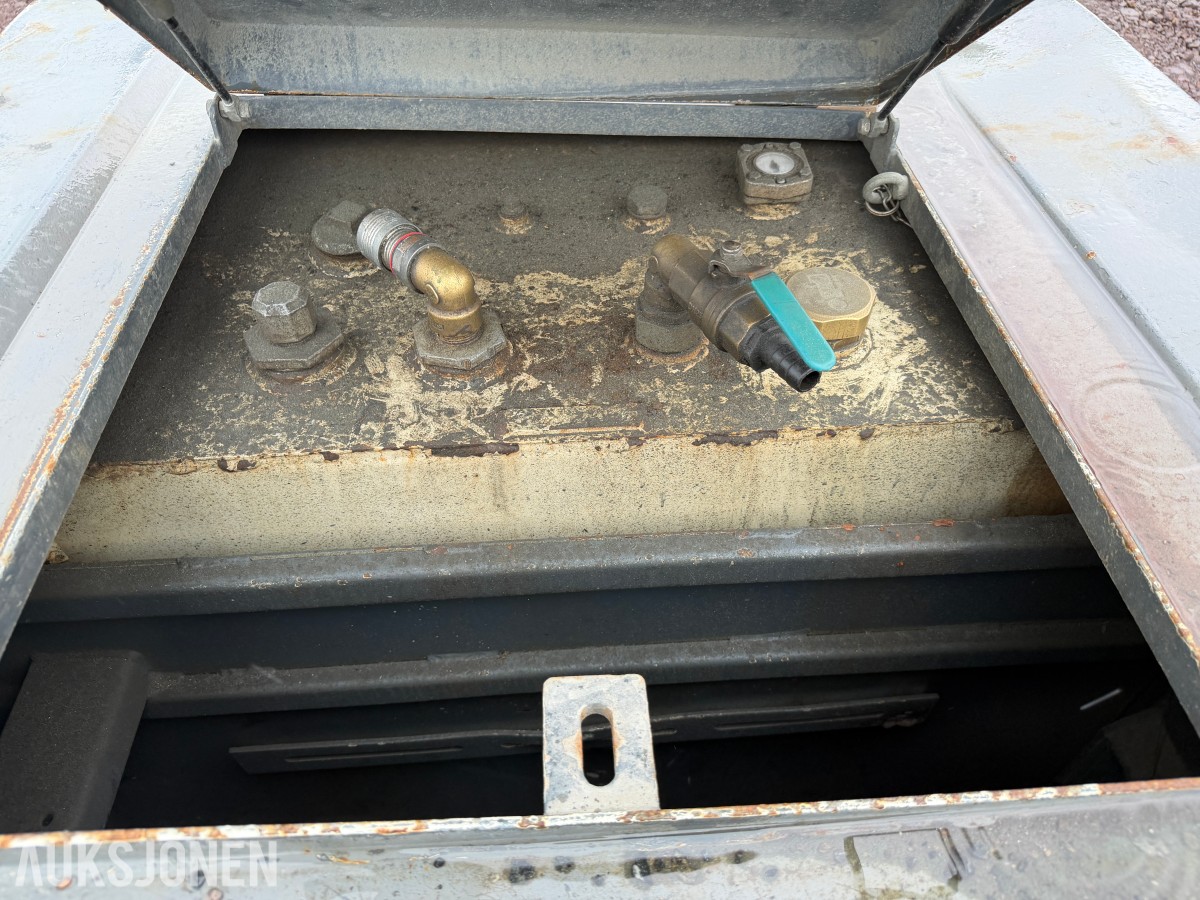 2021 Dieseltank 2000l (Vera) - full tank