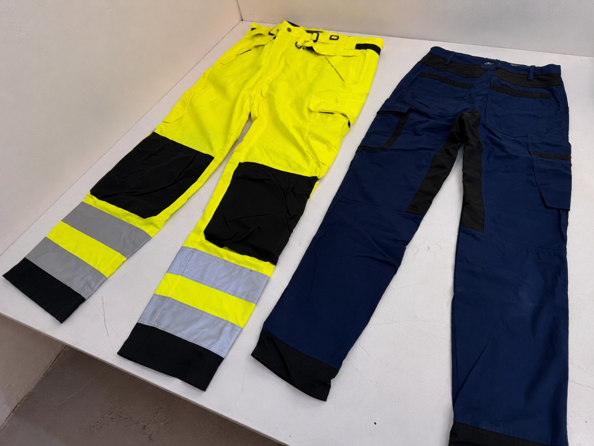 Parti med 58 stk arbeidsbukser – Blåkläder, Bjørnkläder og multinorm varselbukser