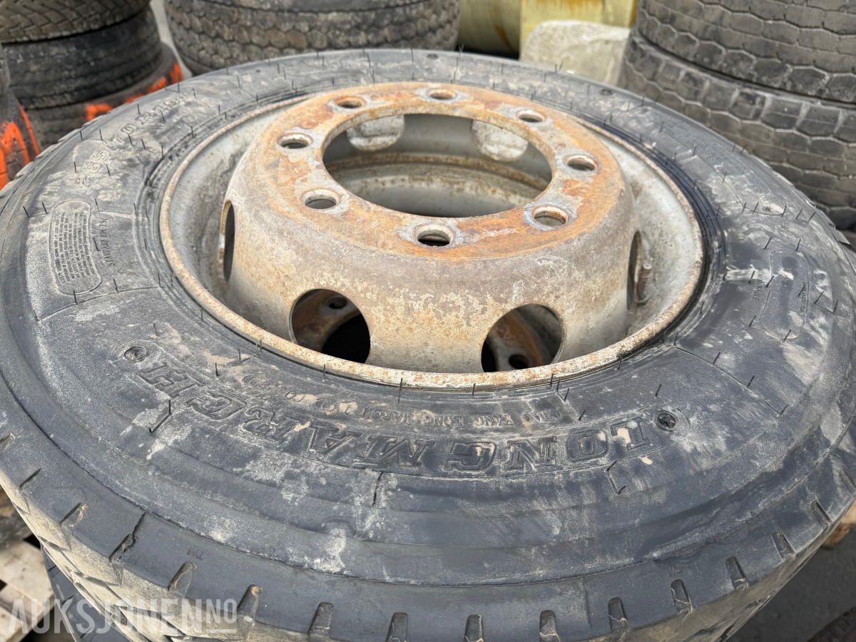5 stk Lastebildekk 265/70 R19.5 – på felg
