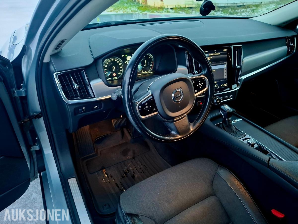 2017 Volvo V90, D3 150hk LED-bar Webasto, 227000km