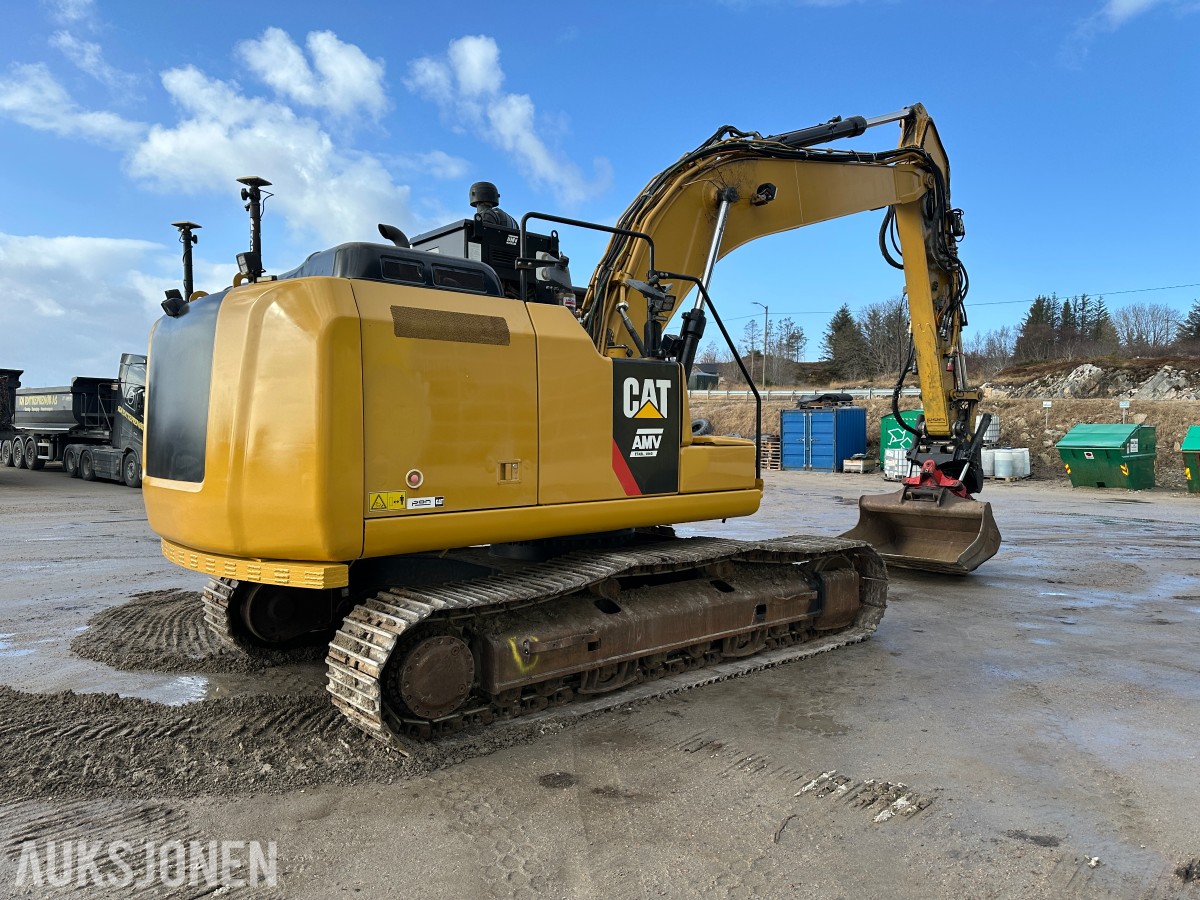 2017 Cat 320FL gravemaskin, GPS, Rototilt R8, boretårn, 2 skuffer