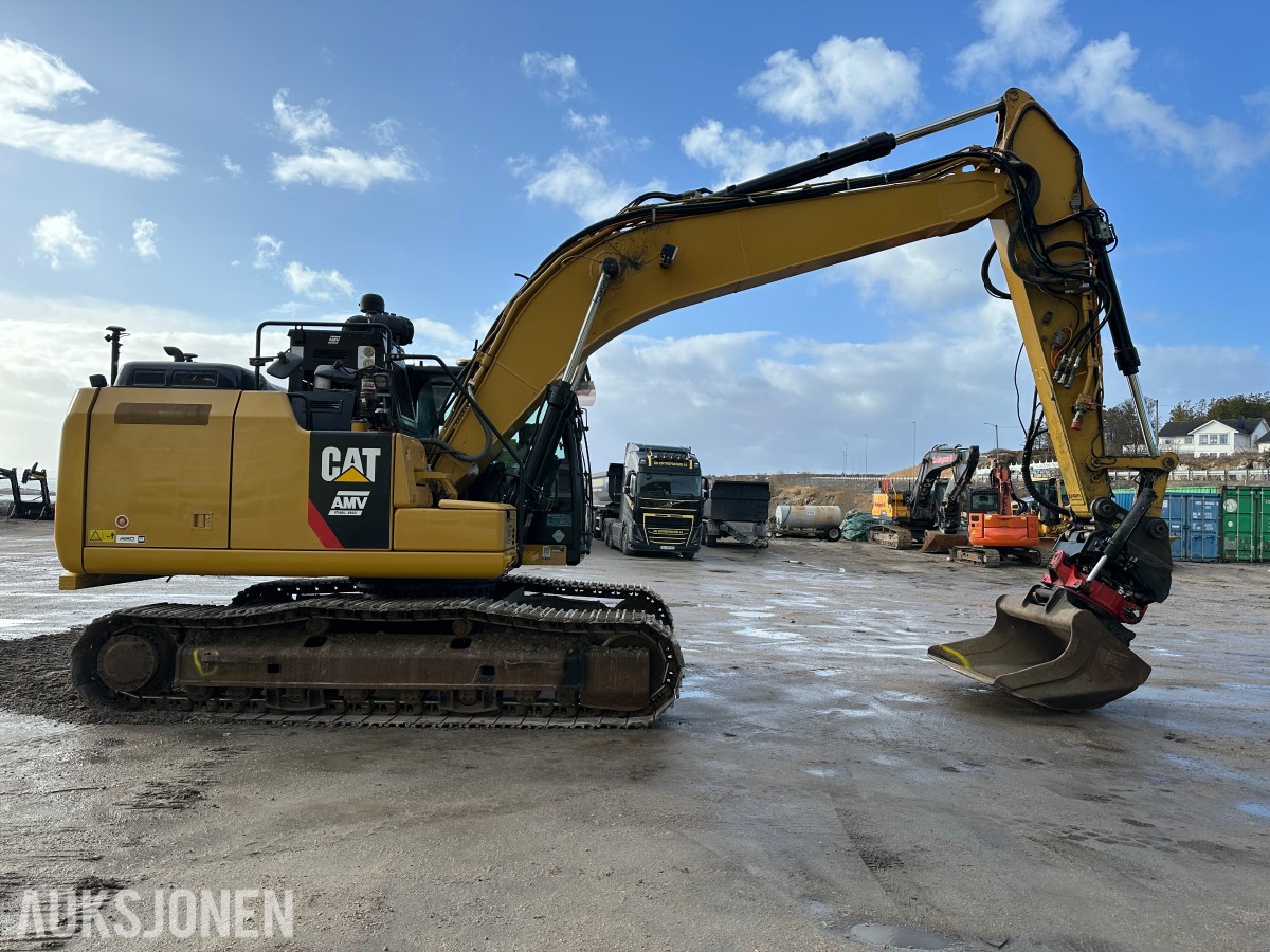 2017 Cat 320FL gravemaskin, GPS, Rototilt R8, boretårn, 2 skuffer