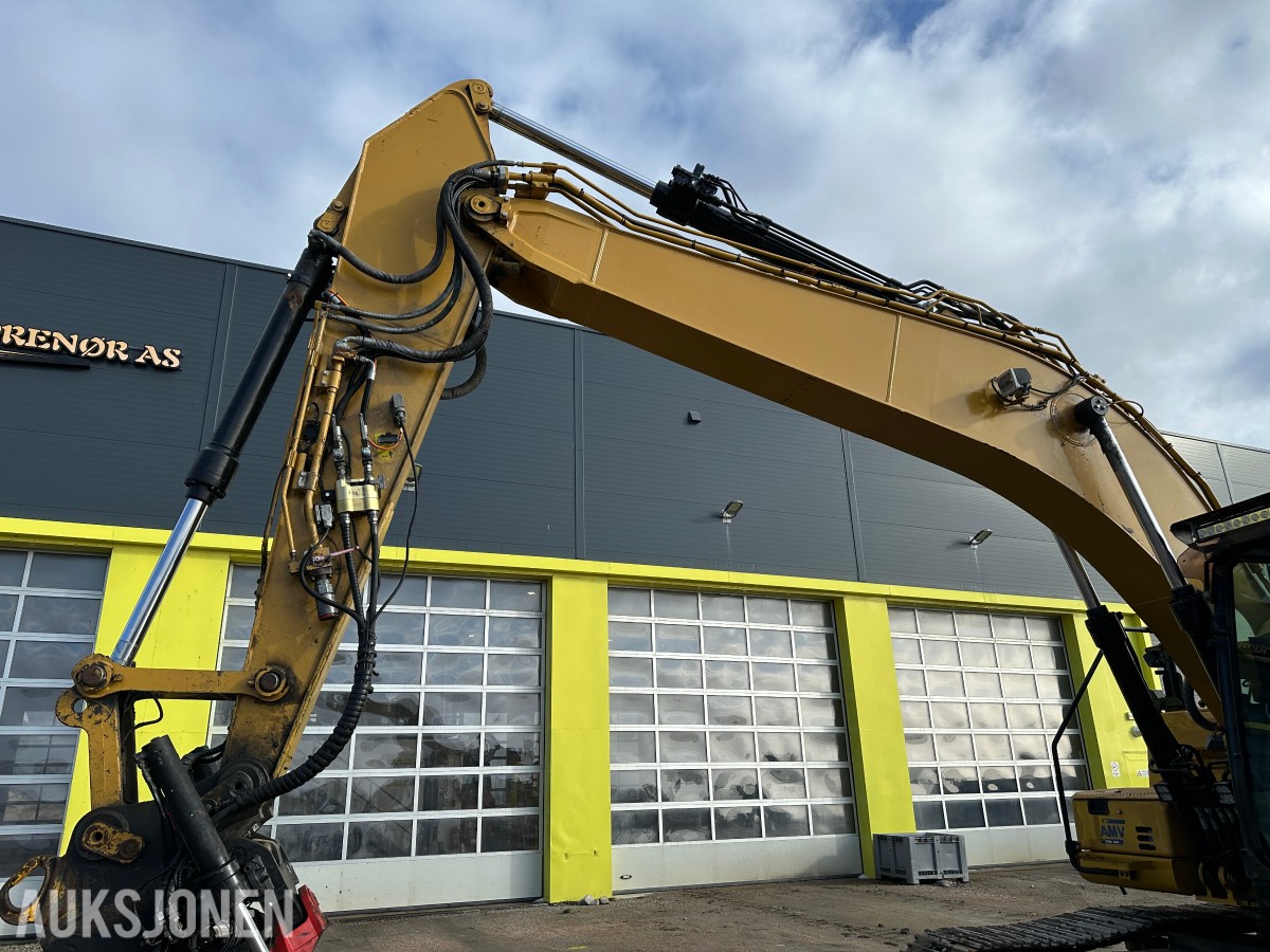 2017 Cat 320FL gravemaskin, GPS, Rototilt R8, boretårn, 2 skuffer