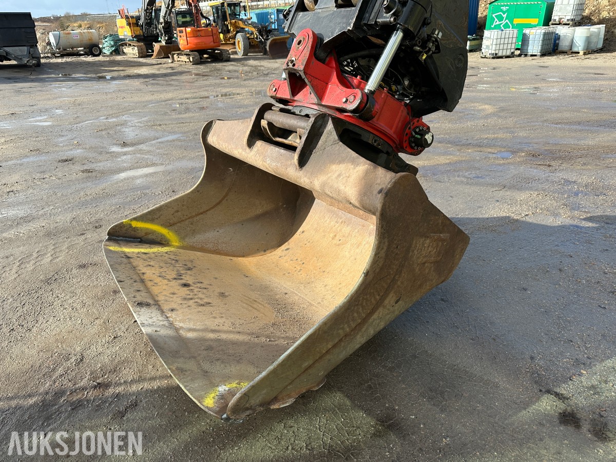 2017 Cat 320FL gravemaskin, GPS, Rototilt R8, boretårn, 2 skuffer