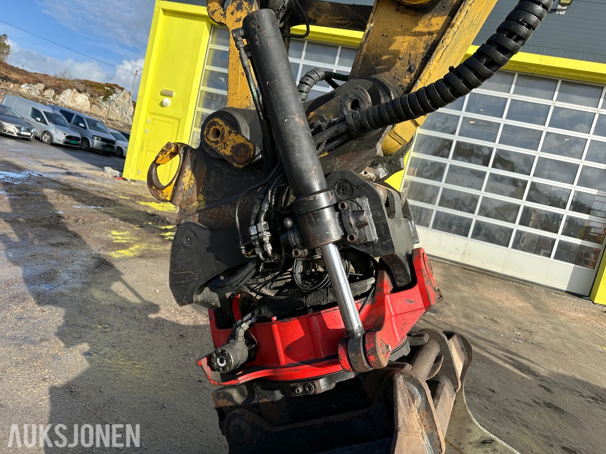 2017 Cat 320FL gravemaskin, GPS, Rototilt R8, boretårn, 2 skuffer