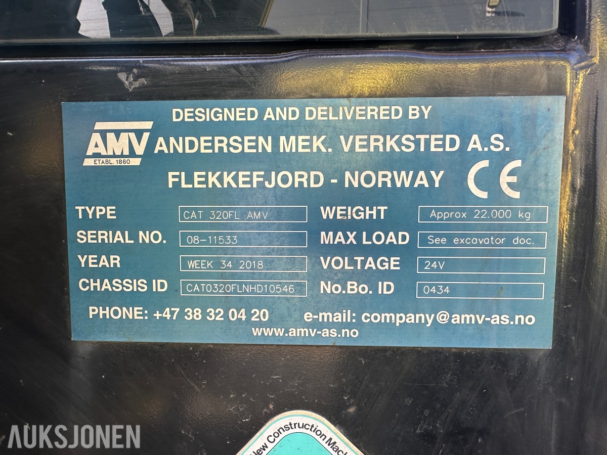 2017 Cat 320FL gravemaskin, GPS, Rototilt R8, boretårn, 2 skuffer