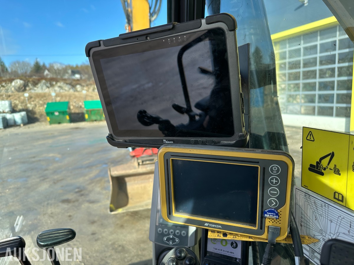 2017 Cat 320FL gravemaskin, GPS, Rototilt R8, boretårn, 2 skuffer