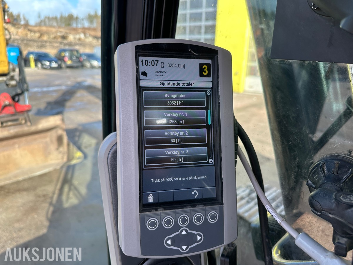 2017 Cat 320FL gravemaskin, GPS, Rototilt R8, boretårn, 2 skuffer