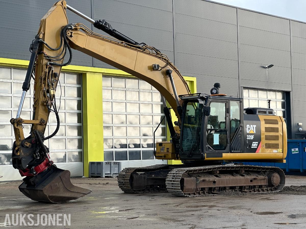 2017 Cat 320FL gravemaskin, GPS, Rototilt R8, boretårn, 2 skuffer