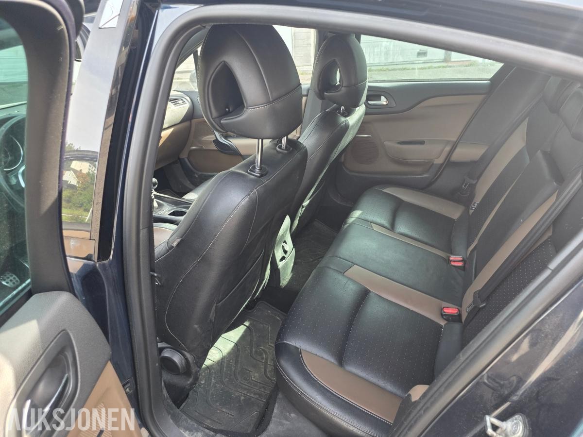 2013 Citroen DS4 2.0 HDi 163hk Cruisekontroll, Skinnseter, Navigasjon, s+v dekk