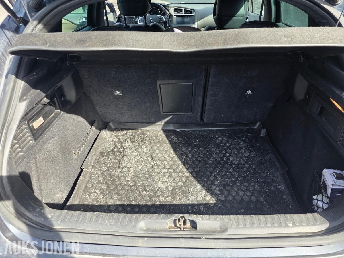 2013 Citroen DS4 2.0 HDi 163hk Cruisekontroll, Skinnseter, Navigasjon, s+v dekk