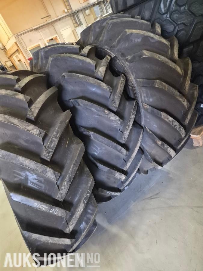 18.4-30 nytt Cultor traktordekk